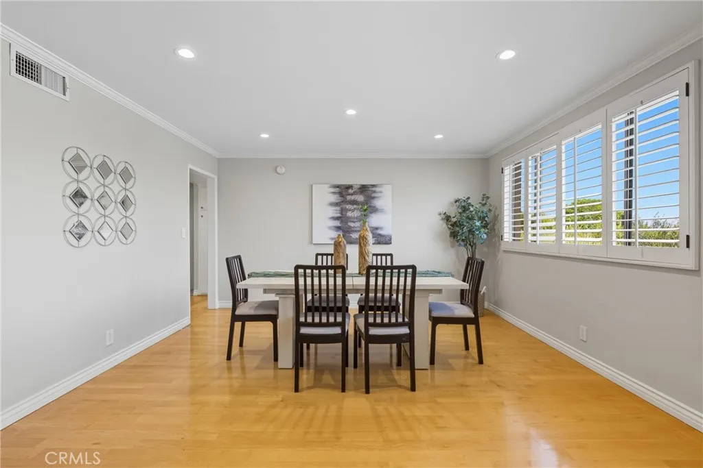 14106 Dickens 302, Sherman Oaks, California 91423 home-pic-5